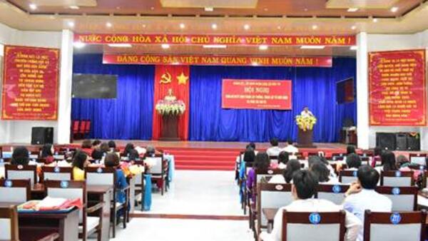 Đăk Tô công bố các quyết định thành lập trường học, tổ chức Đảng và công tác cán bộ